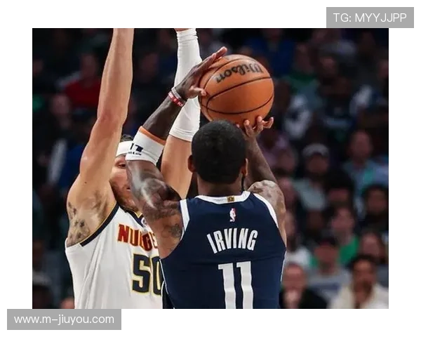 东契奇连续运球摆脱防守轻松得手，独行侠全面开战