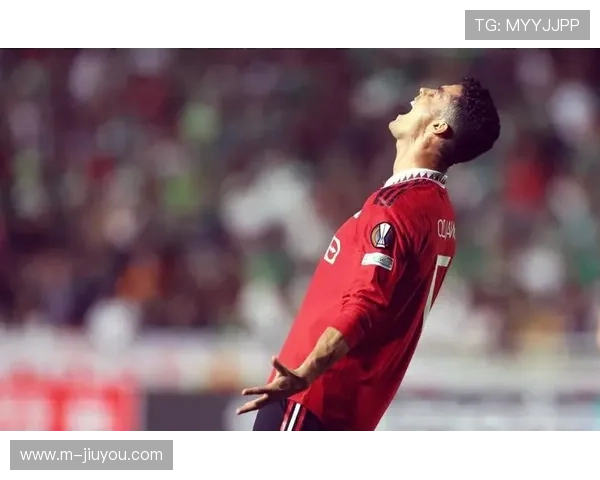 C罗梅开二度，曼联轻松2-0击败西汉姆联