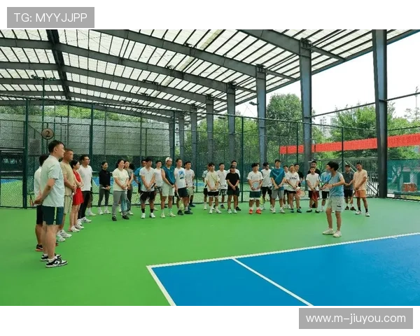 2026年网球青训导师带教档案互评机制推广到更多省份，网球教练员培训班
